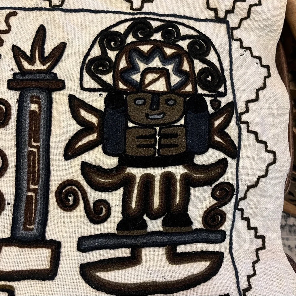 Vintage HANDMADE  PERUVIAN NAIVE STYLE CREWEL TAPESTRY